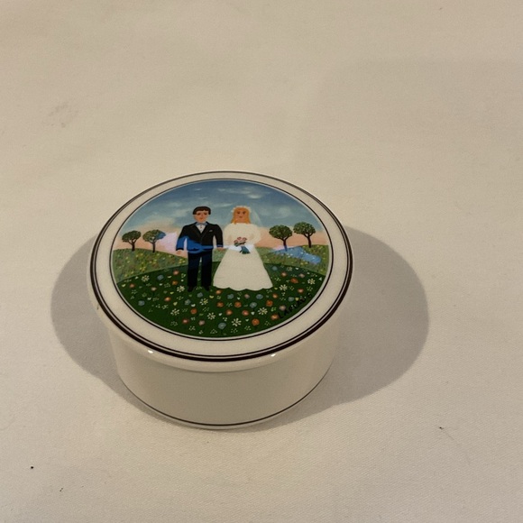 Wedding Day Porcelain‎ Trinket Box Ring Holder Bride and Groom Keepsake - Picture 1 of 7